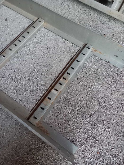 Кабелни носачи, като нови