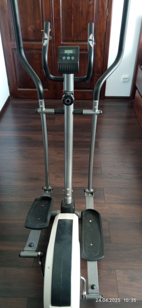 Bicicleta eliptica TECHFIT