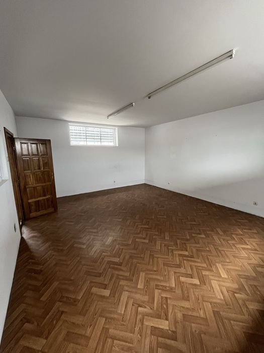 Hala Noua 285 mp Brico Depot -particular -380 v