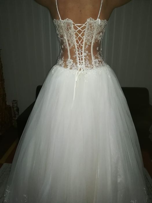 Vînd rochie de mireasă