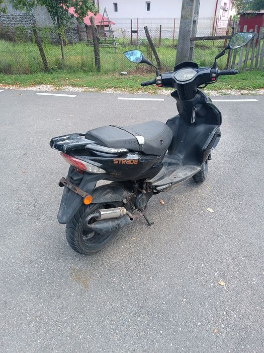Vând motoscuter Tauris Strada 49cc