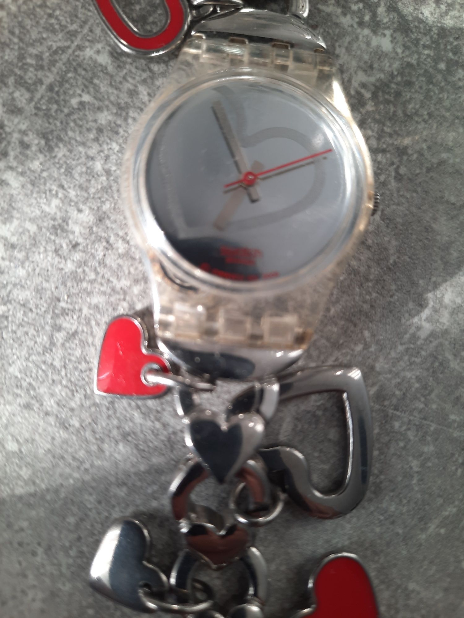 Vând ceas swatch de dama
