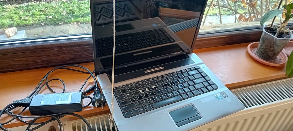 Vand leptop hp compaq 6720s