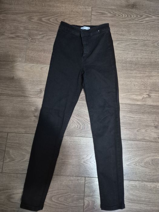 Pantaloni de blug