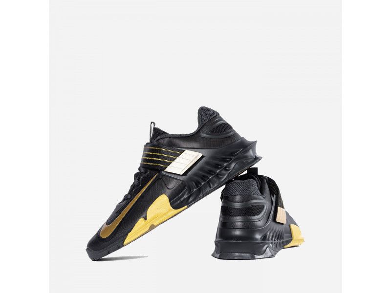 Nike Savaleos  размери - 42.5, 42