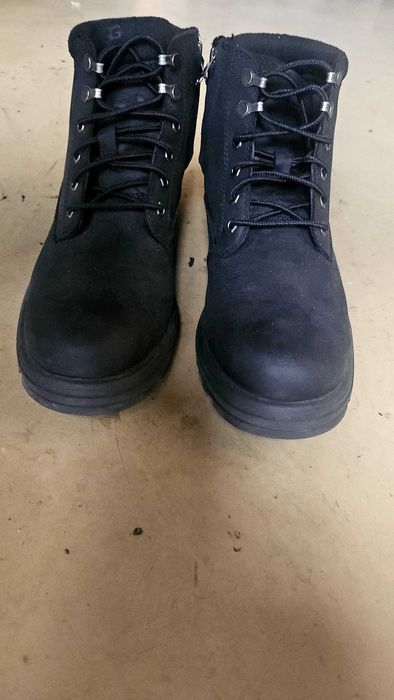 Vând ghete UGG 41.5 perfecte