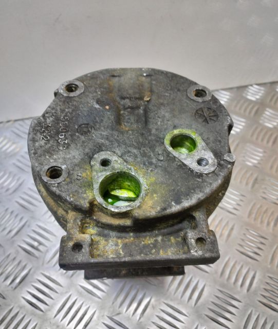 Compresor ac  2.2 / 2.5 dci  8200200671 Renault   seria