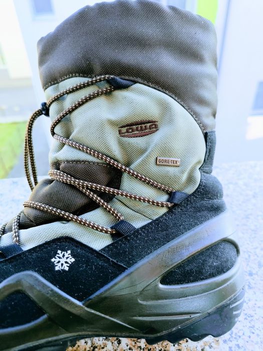 Lowa îmblănite Goretex pt lucru cu crăpături finuțe exterior