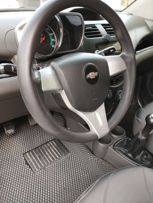 Продам автомобиль спарк