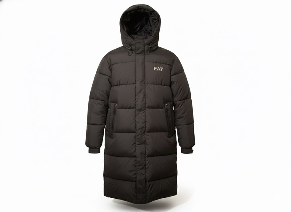 Длинная куртка EA7 Emporio Armani.