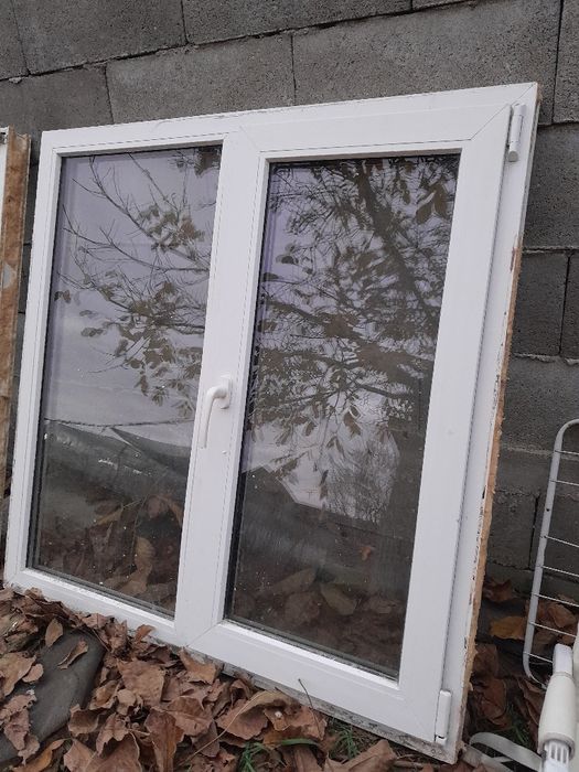 Vând 4 geamuri termopan