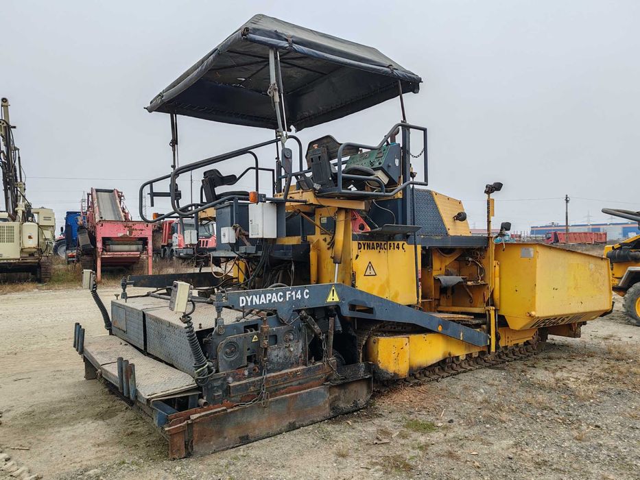 Finisor asfalt pe senle Dynapac F14C