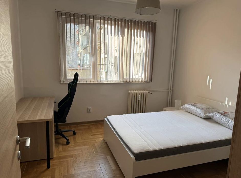 Дава се под наем Тристаен апартамент в София, Център - 95 кв.м за 945 € - Снимка #9