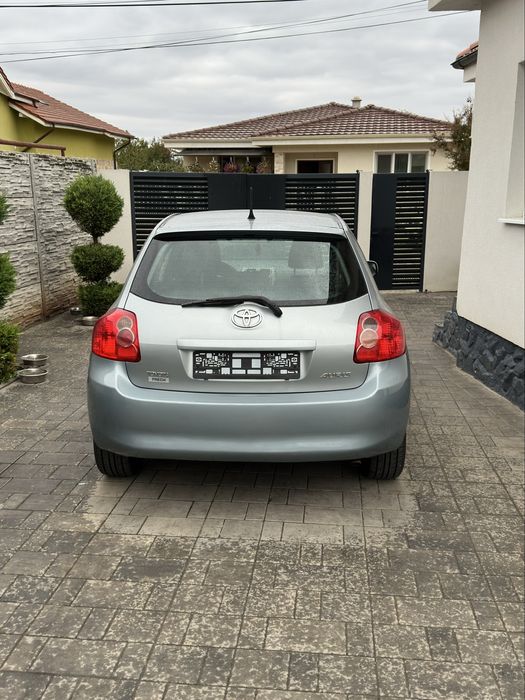 Toyota Auris 1.4 D-4D – 2009   90 CP
