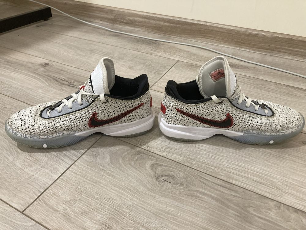 Lebron 20 39 номер