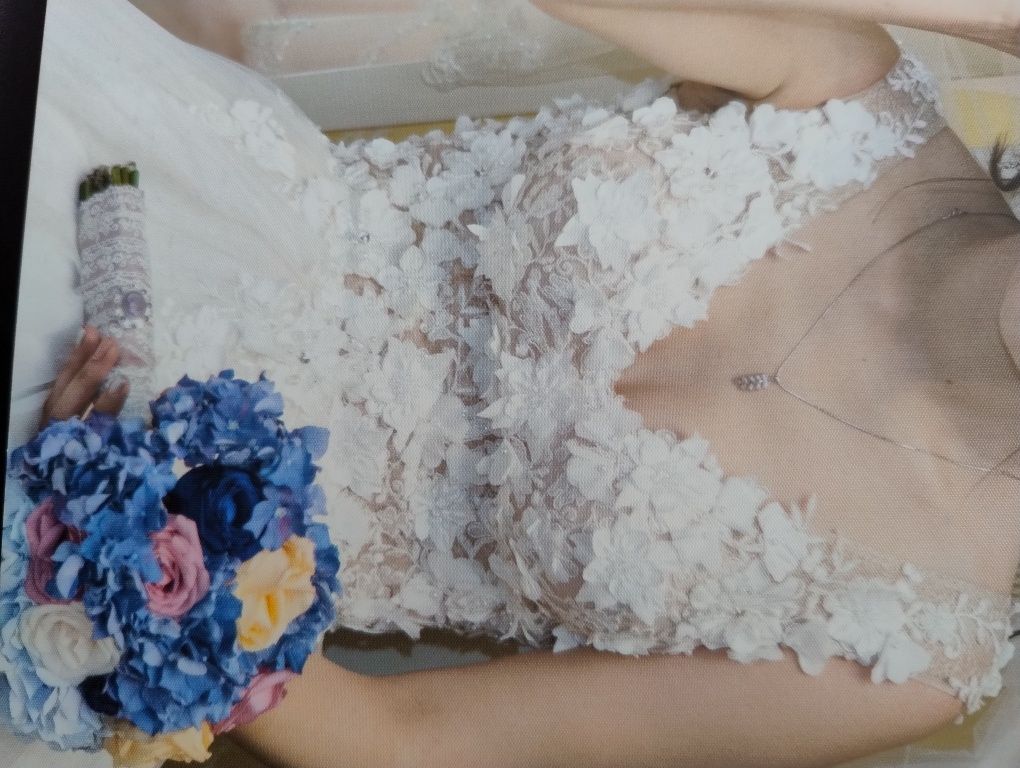 Rochie mireasa mărimea 38 și crinolina