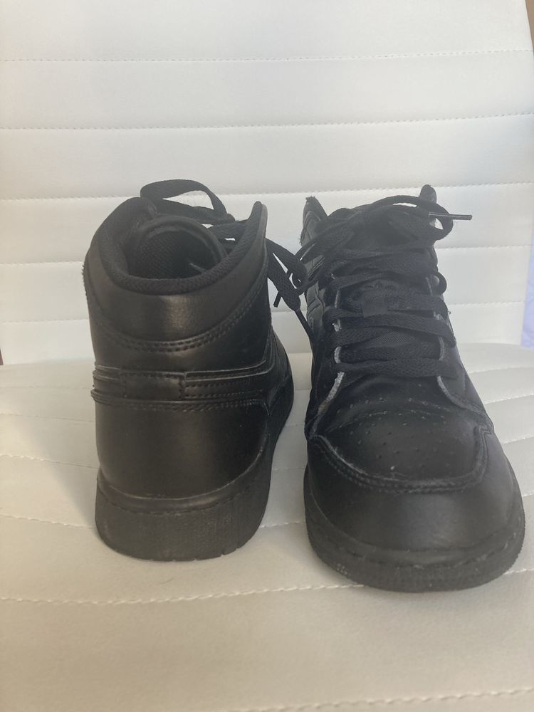 Nike маратонки Air Jordan 1 Mid
