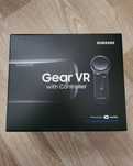 Samsung Gear VR R325 - Ochelari de realitate virtuală + Controller