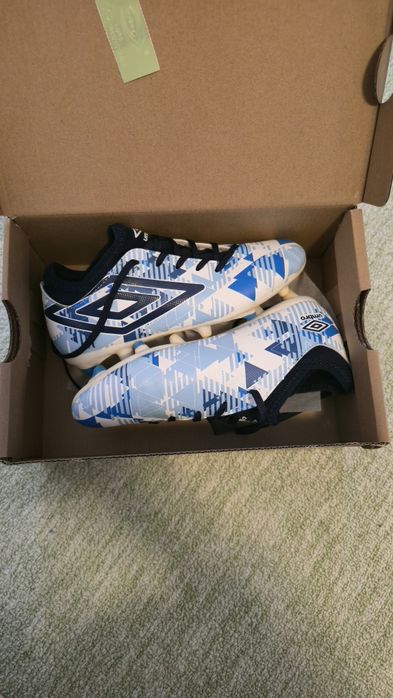 Футболни бутонки