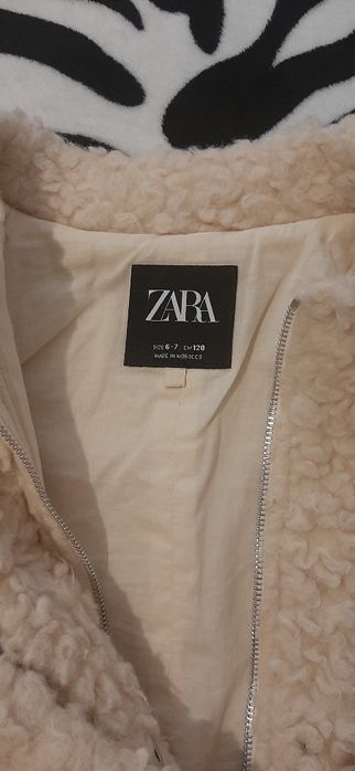 Vând geaca fete Zara