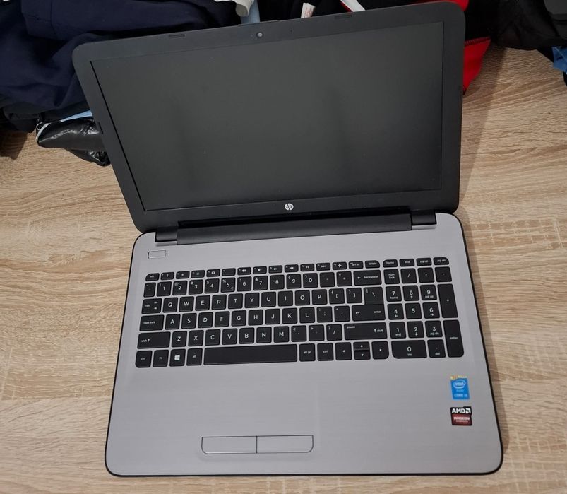 Laptop HP folosit foarte putin