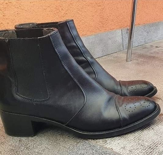 Ghete de dama, din piele