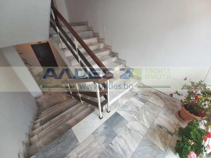 Обзаведен ап. с две спални и три тераси в кв. Витоша!