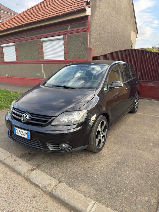Vând VW Golf 5 Plus automat
An 2007
Motor 2.0 tdi cod BMM de 140cp
300