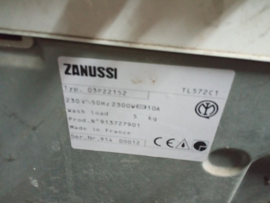 Продам стиральную машинку,Zanyssi,с верхней загрузкой на запчасти,деше