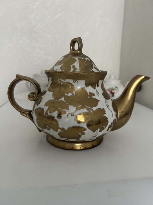 Четыре советских чайника из фарфора Торг