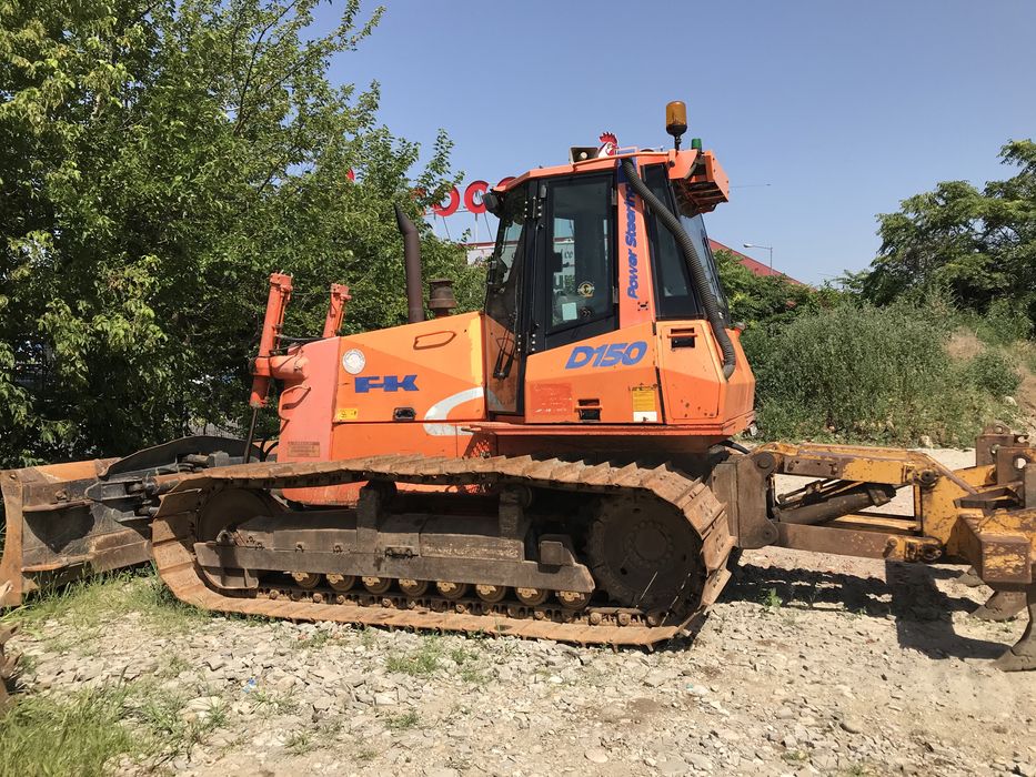 Închiriez Bobcat, buldoexcavator, buldozer, excavator, cilindru compac