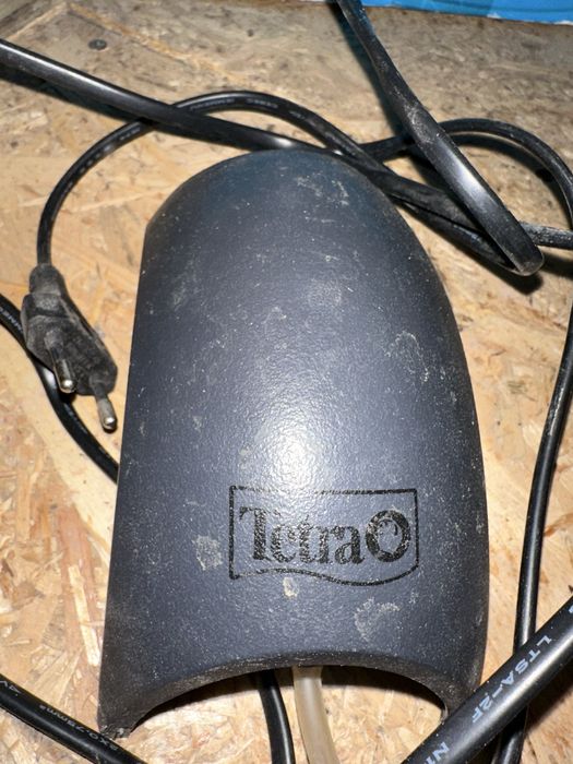 Vând acvariu Diversa Startup 60 cu iluminare LED