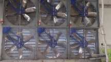 Ventilator trifazic