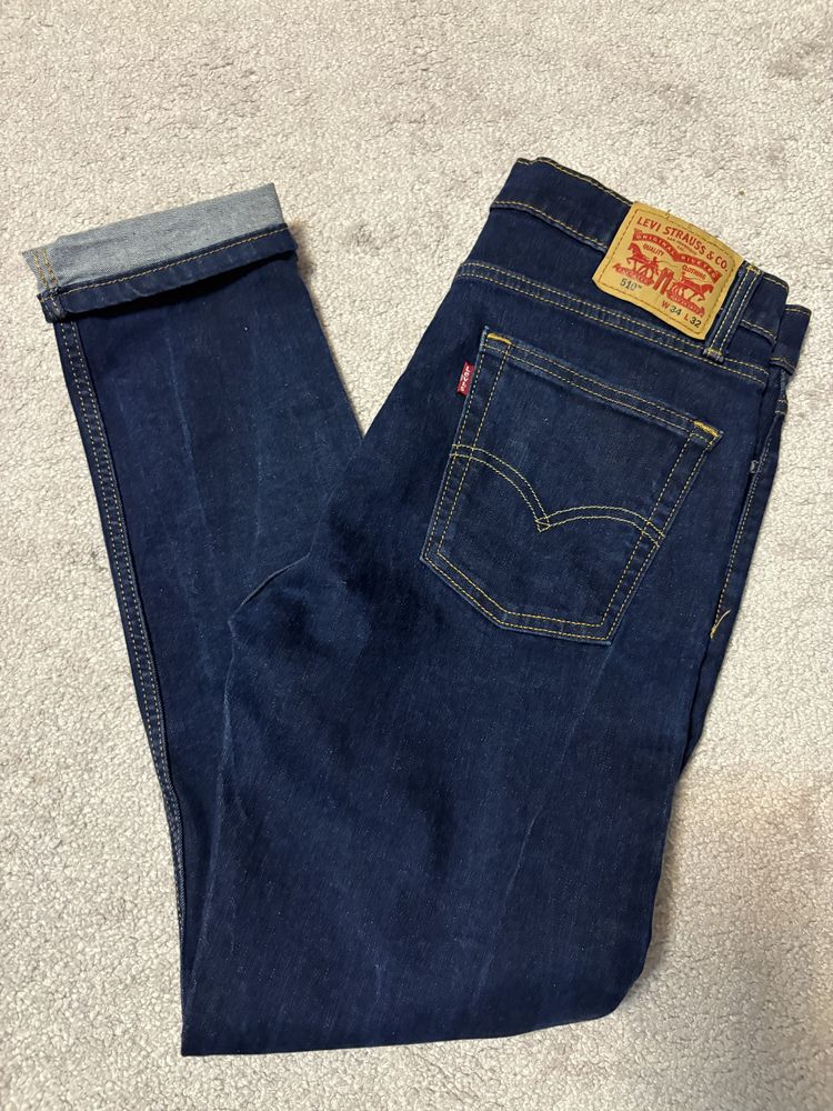 Blugi Levi’s barbati!