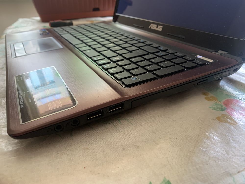 Лаптоп Asus X53sv