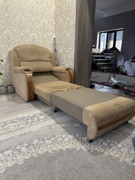 Продается диван, кресло