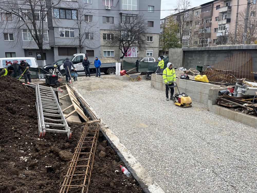 Montam pavaj si sisteme drenaj!