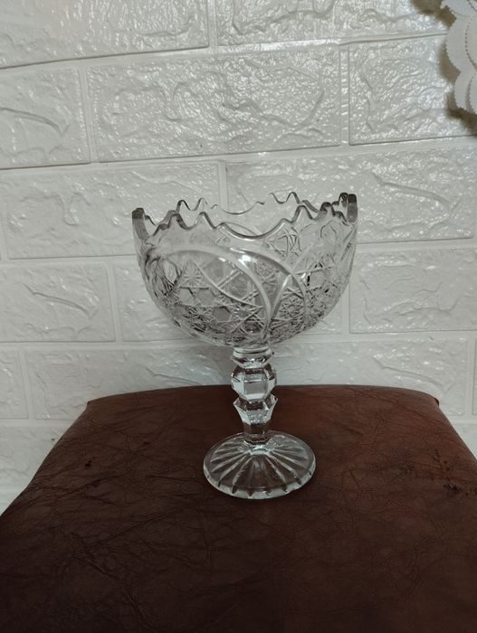 Ваза хрустальная