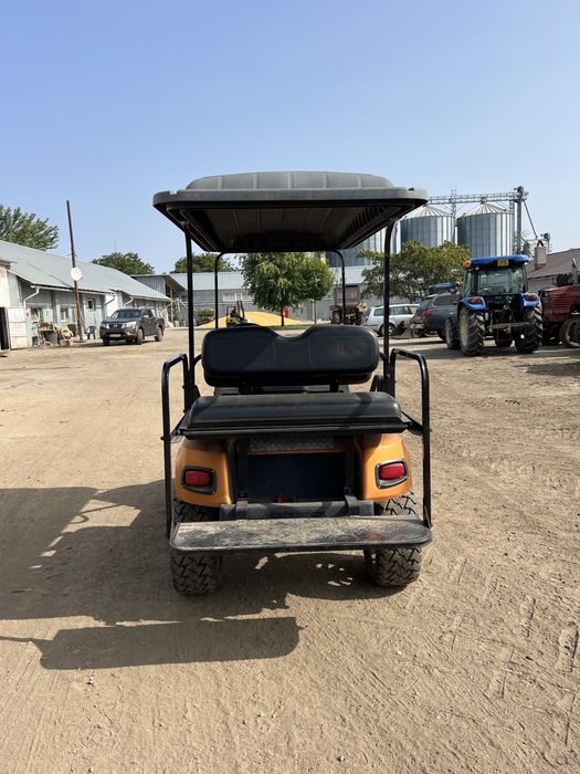 Masina electrica Golf marca Ezgo