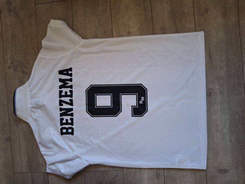 Тениска на реал мадрид  ( benzema )