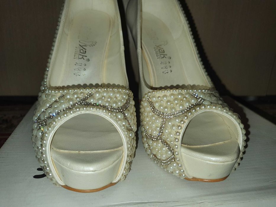 Pantofi mireasa cu perle si strasuri, 37