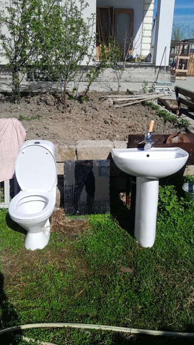 Продам раковину и унитаз