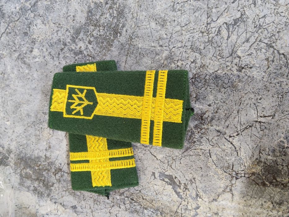 Embleme și grade militare