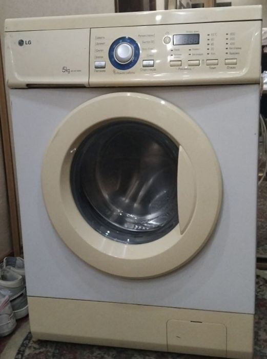 LG kir yuvish mashinasi 5 kg (model WD-80160NU)
Holati juda yaxshi, ba
