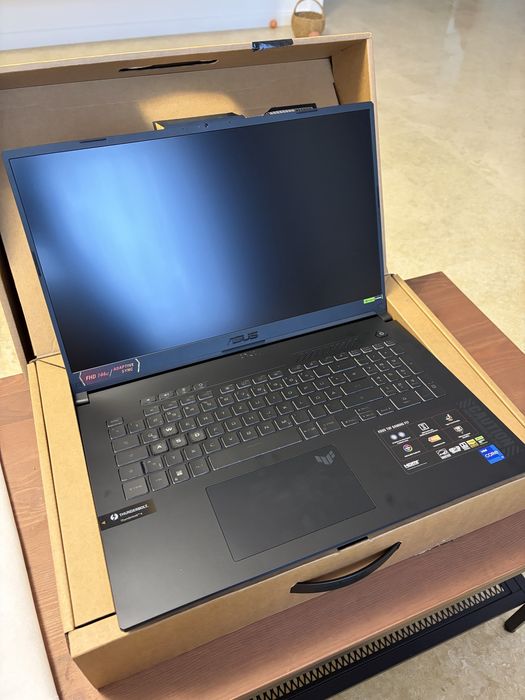 Laptop gaming Asus tuf f17 rtx 4070, i7, 16gb ddr5 NOU NOU
