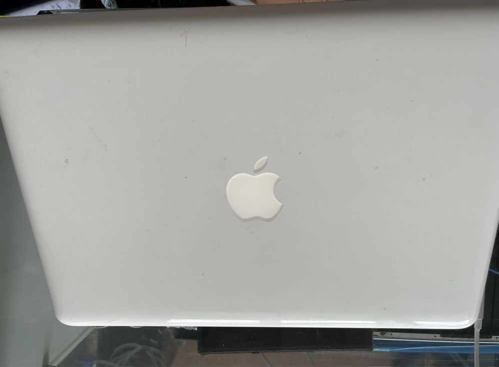 MacBook (13-inch, Mid 2010)