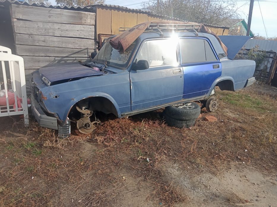 Продам на запчасти срочно