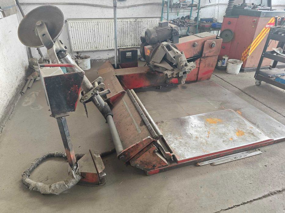 Работеща машина за тежки гуми SICAM TCS 52 NW