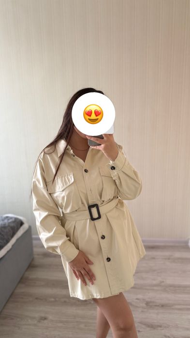 Продам женскую одежду каждая по 2500.