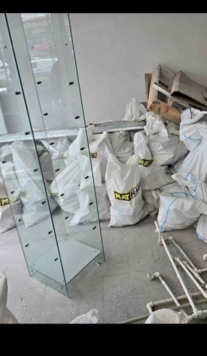 Debarasare moluz , gunoi etc...